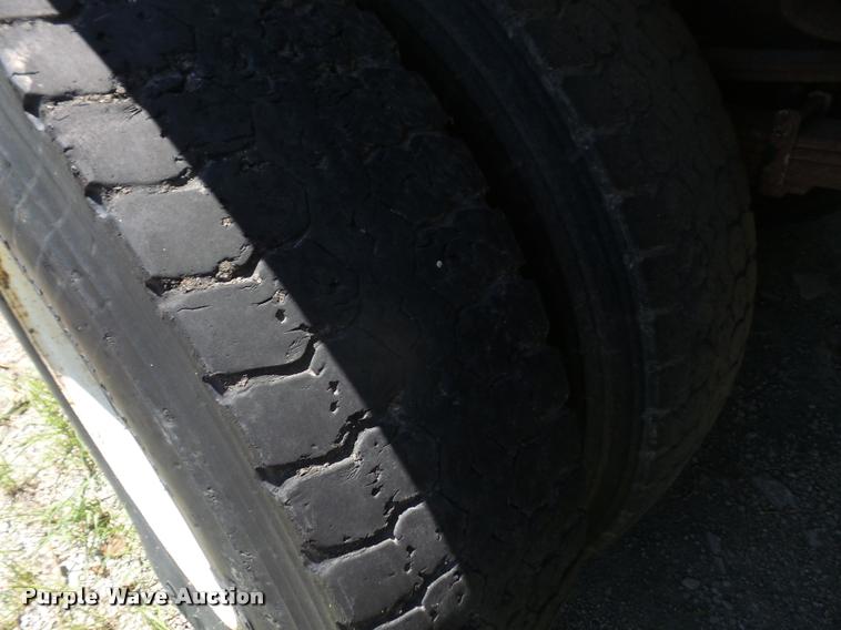 image for item DA1596 2002 International 7400 dump truck