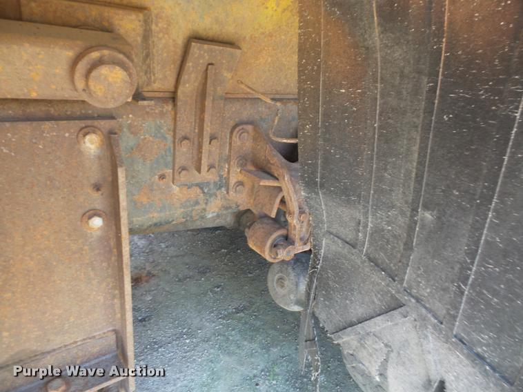 image for item DA1596 2002 International 7400 dump truck