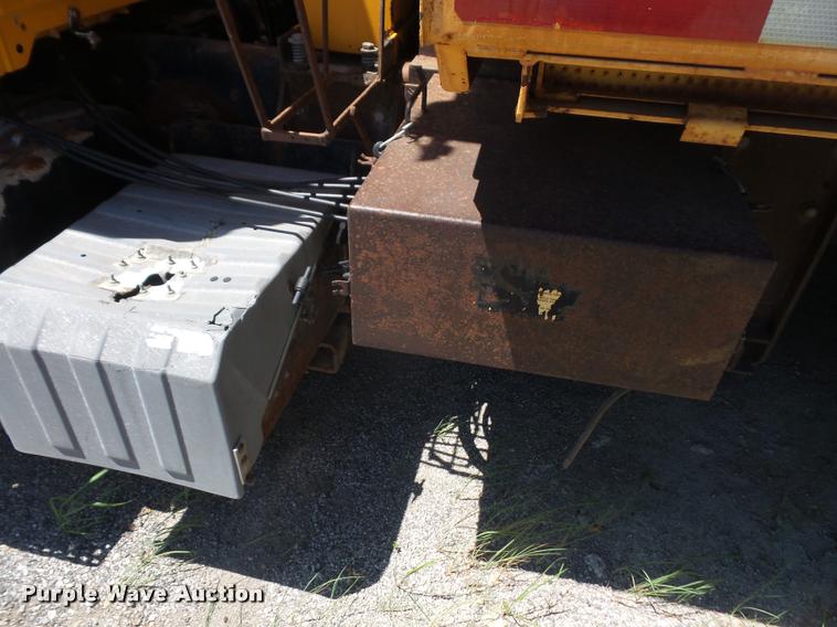 image for item DA1596 2002 International 7400 dump truck