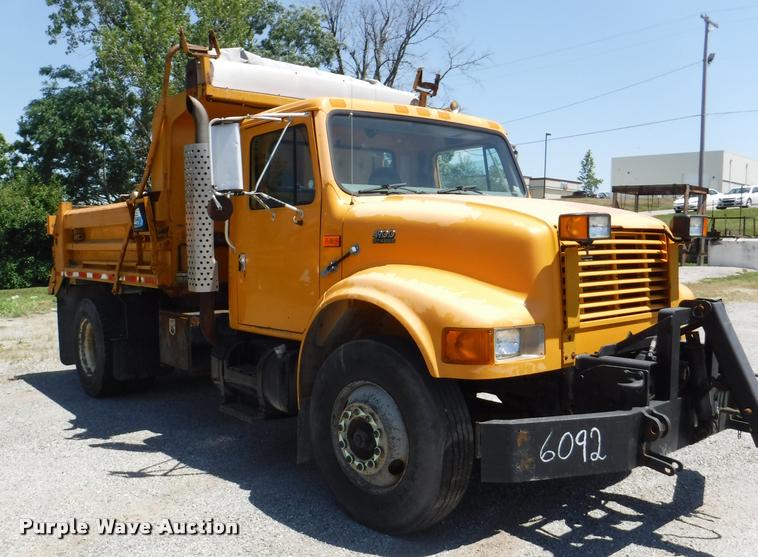 image for item DA1597 2000 International 4900 dump truck