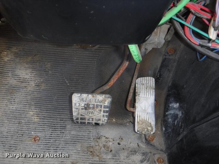 image for item DA1597 2000 International 4900 dump truck