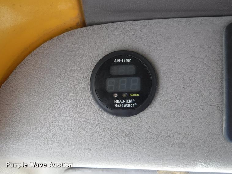 image for item DA1597 2000 International 4900 dump truck