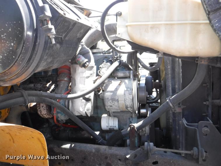 image for item DA1597 2000 International 4900 dump truck