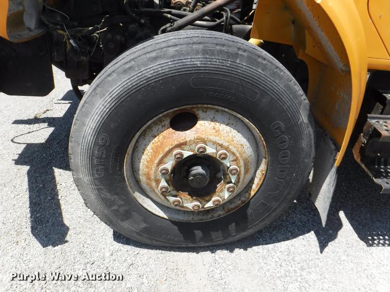 image for item DA1597 2000 International 4900 dump truck