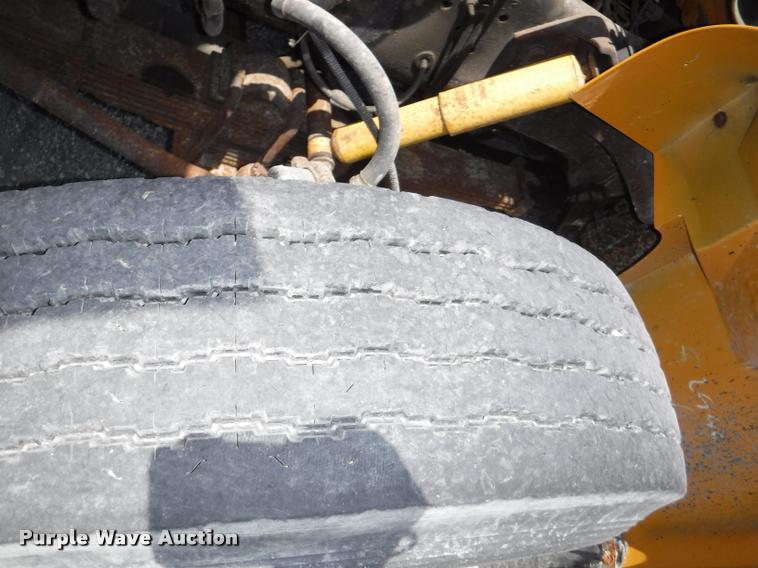 image for item DA1597 2000 International 4900 dump truck