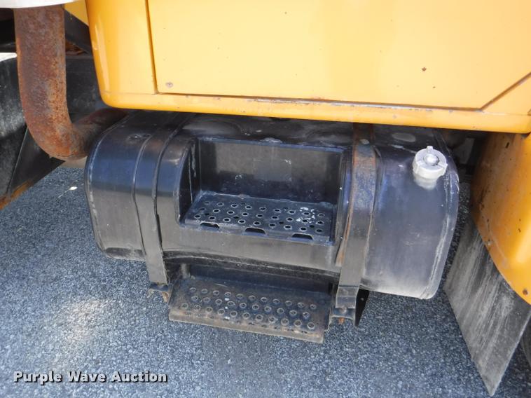 image for item DA1597 2000 International 4900 dump truck