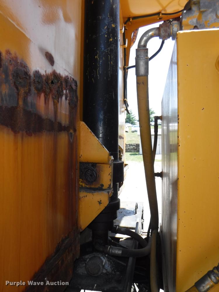 image for item DA1597 2000 International 4900 dump truck