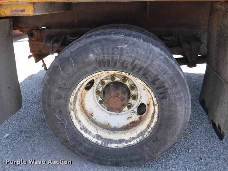 image for item DA1597 2000 International 4900 dump truck