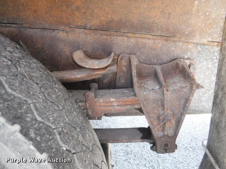 image for item DA1597 2000 International 4900 dump truck