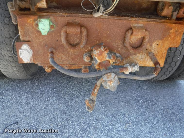 image for item DA1597 2000 International 4900 dump truck