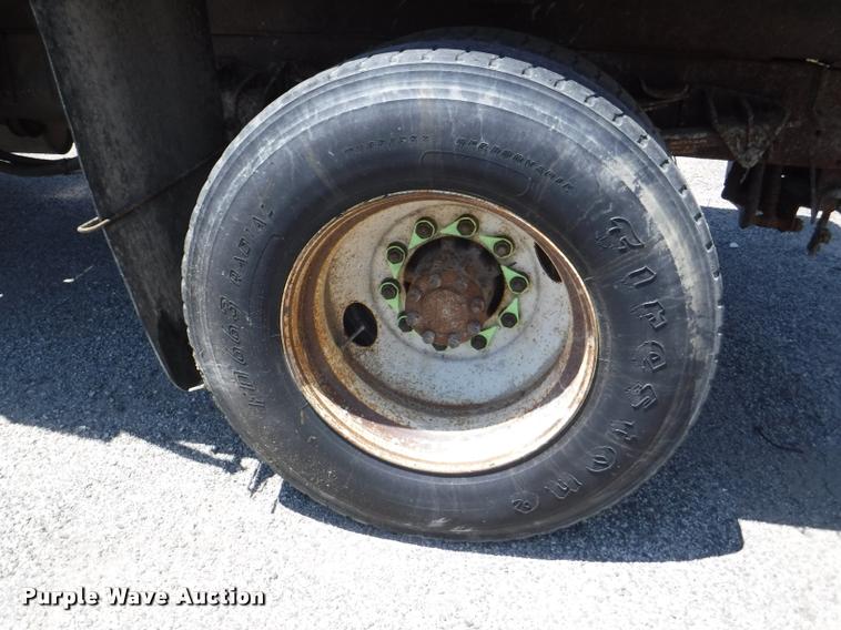 image for item DA1597 2000 International 4900 dump truck