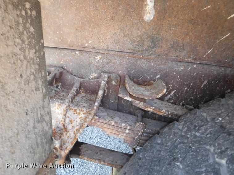 image for item DA1597 2000 International 4900 dump truck