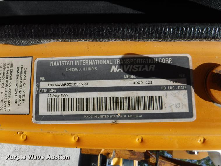 image for item DA1597 2000 International 4900 dump truck