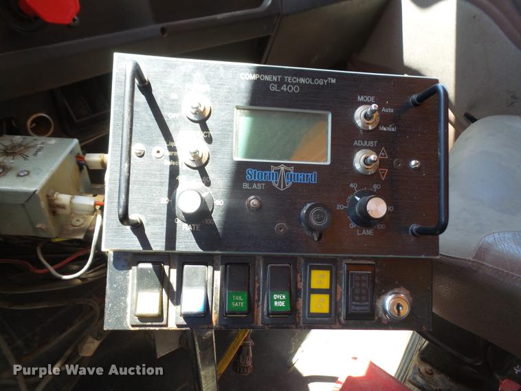 image for item DA1598 2002 International 2554 dump truck