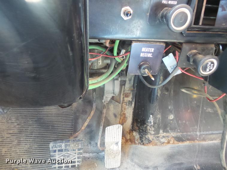 image for item DA1598 2002 International 2554 dump truck