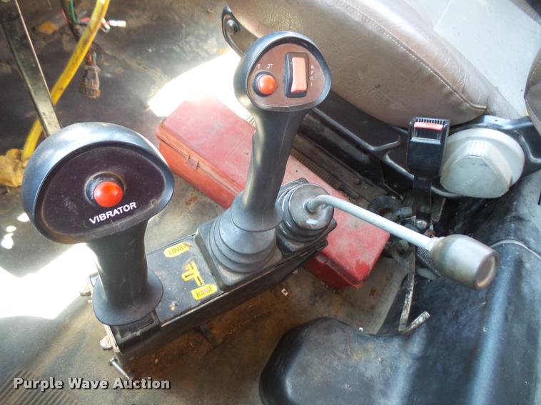 image for item DA1598 2002 International 2554 dump truck