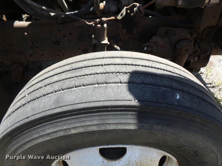 image for item DA1598 2002 International 2554 dump truck