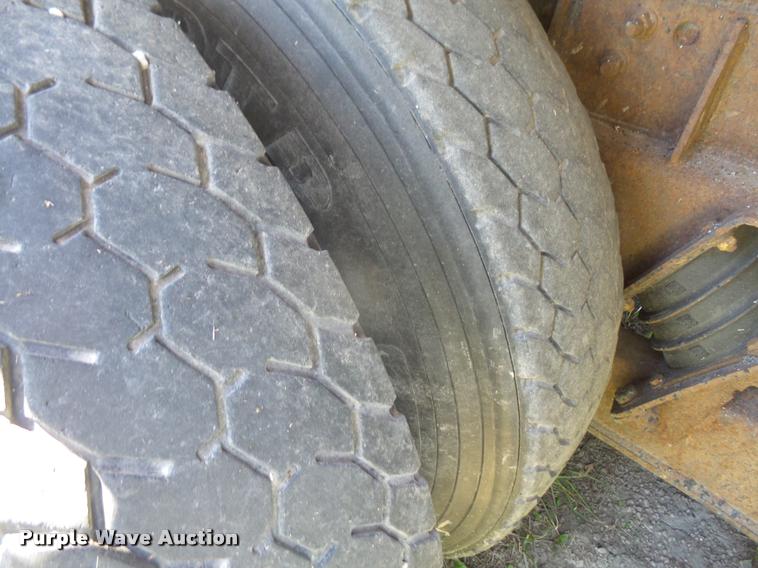 image for item DA1598 2002 International 2554 dump truck