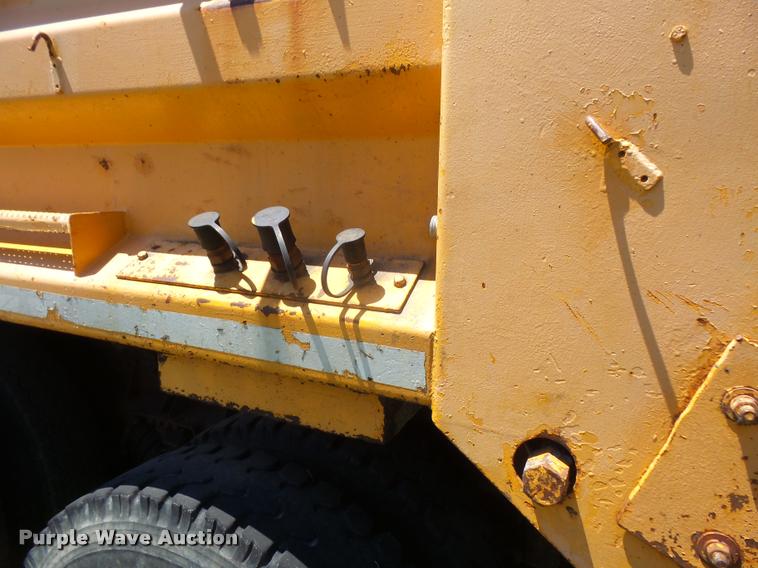 image for item DA1598 2002 International 2554 dump truck