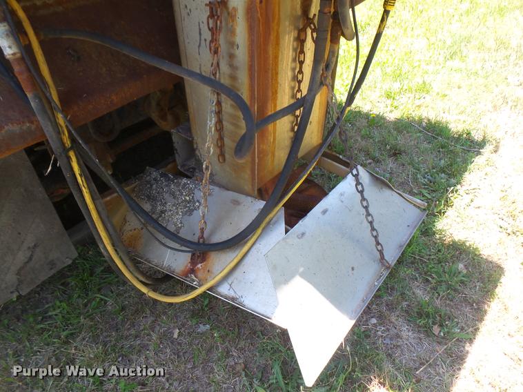 image for item DA1598 2002 International 2554 dump truck