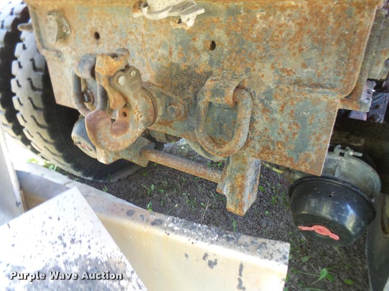 image for item DA1598 2002 International 2554 dump truck