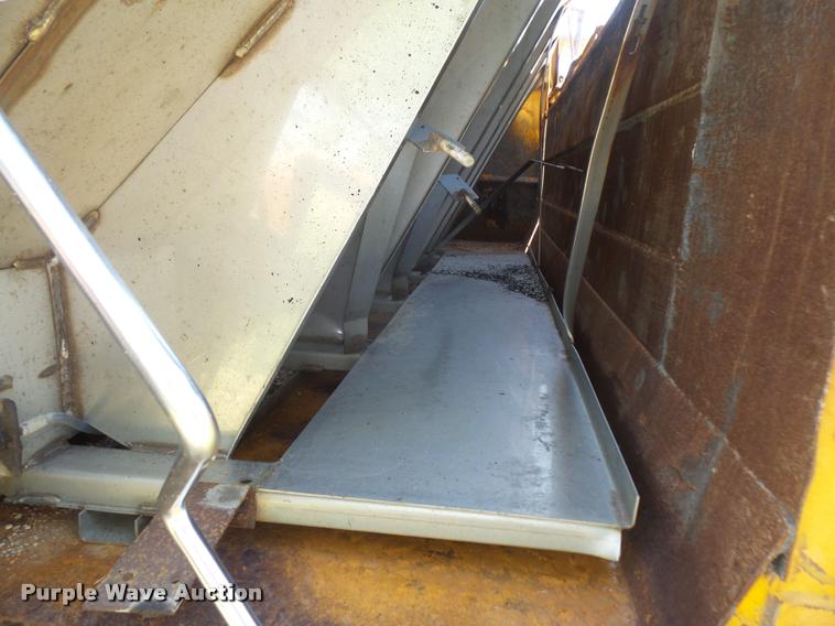 image for item DA1598 2002 International 2554 dump truck