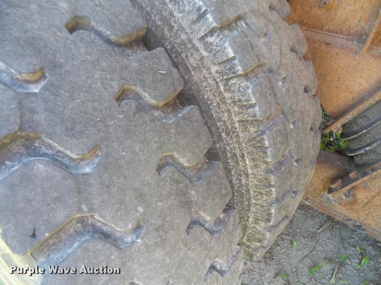 image for item DA1598 2002 International 2554 dump truck