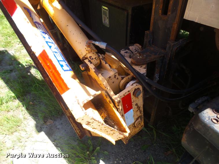 image for item DA1598 2002 International 2554 dump truck