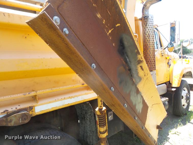 image for item DA1598 2002 International 2554 dump truck