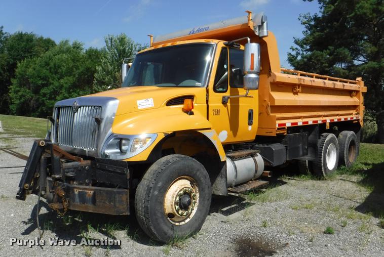 image for item DA1599 2006 International 7500 dump truck