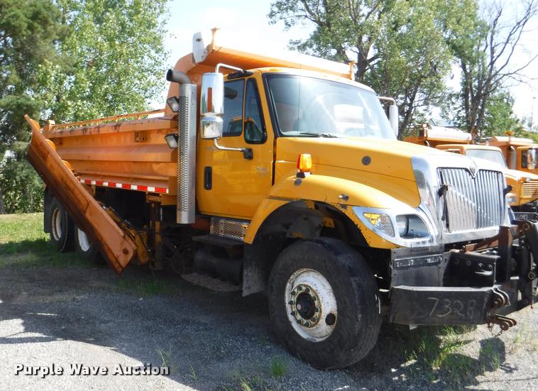 image for item DA1599 2006 International 7500 dump truck