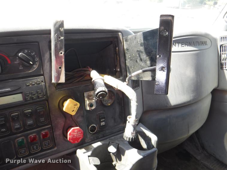 image for item DA1599 2006 International 7500 dump truck