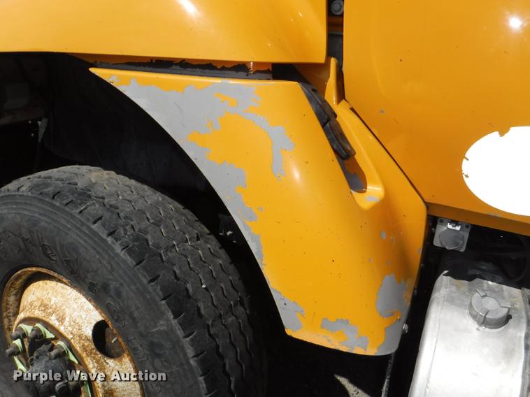 image for item DA1599 2006 International 7500 dump truck