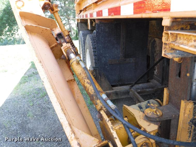 image for item DA1599 2006 International 7500 dump truck