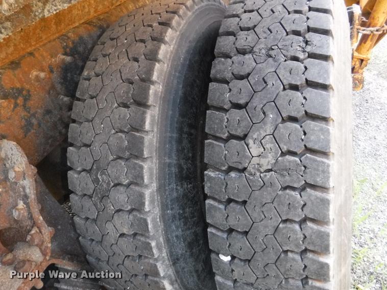 image for item DA1599 2006 International 7500 dump truck