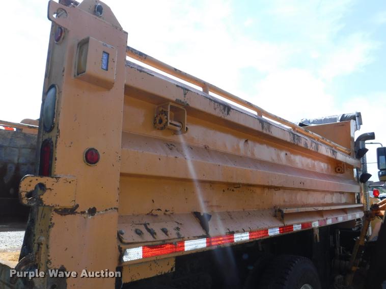 image for item DA1599 2006 International 7500 dump truck
