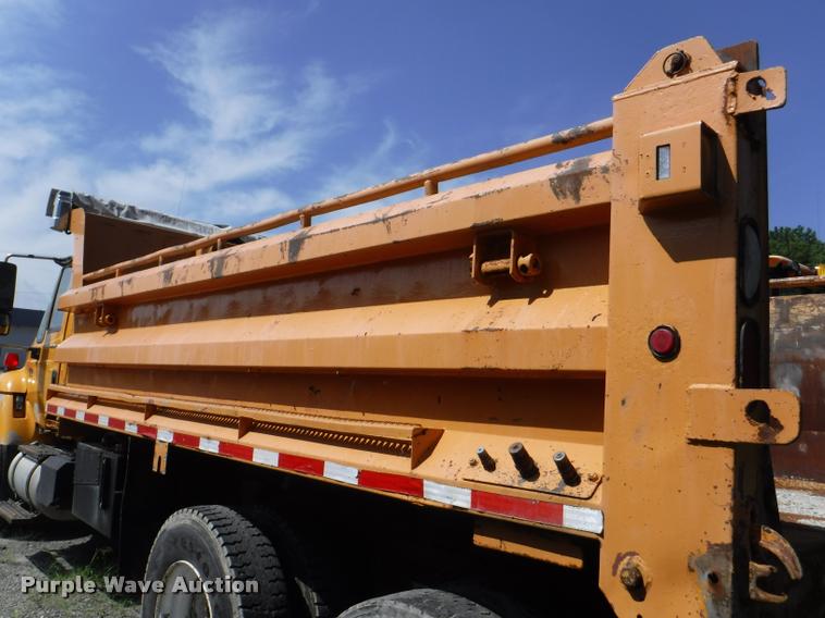 image for item DA1599 2006 International 7500 dump truck