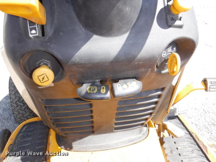 image for item DA1611 Cub Cadet 1527 lawn mower