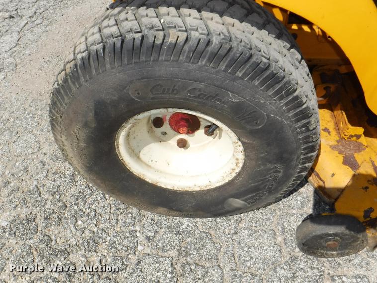 image for item DA1611 Cub Cadet 1527 lawn mower