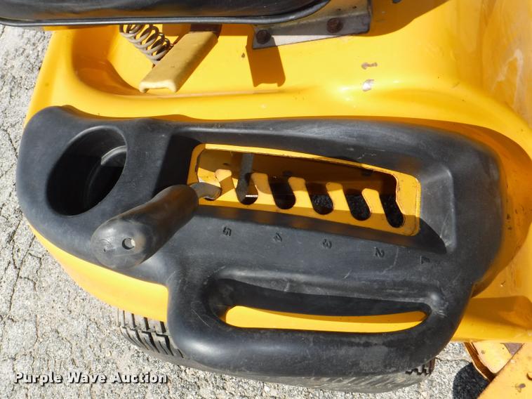 image for item DA1611 Cub Cadet 1527 lawn mower