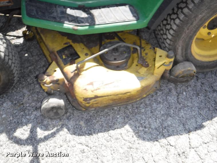 image for item DA1612 John Deere GT262 lawn mower