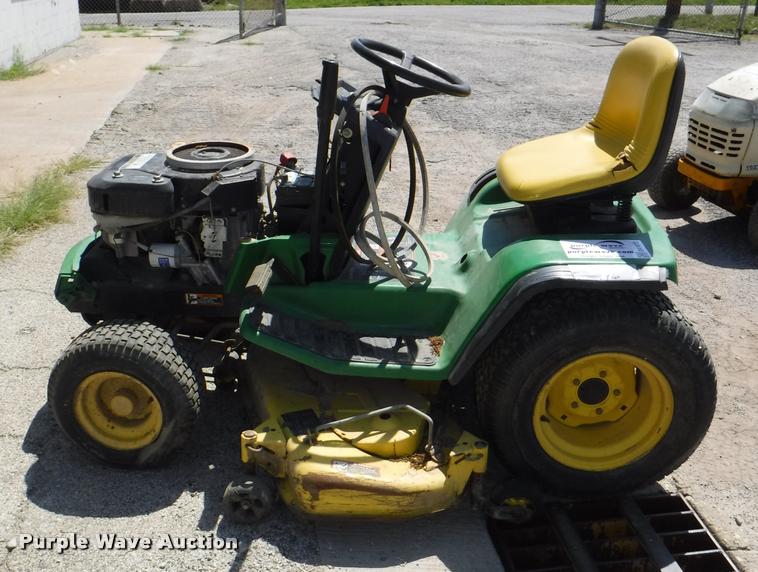 image for item DA1613 John Deere GT262 lawn mower