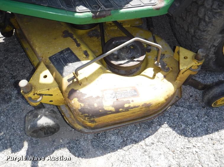 image for item DA1614 John Deere GT262 lawn mower