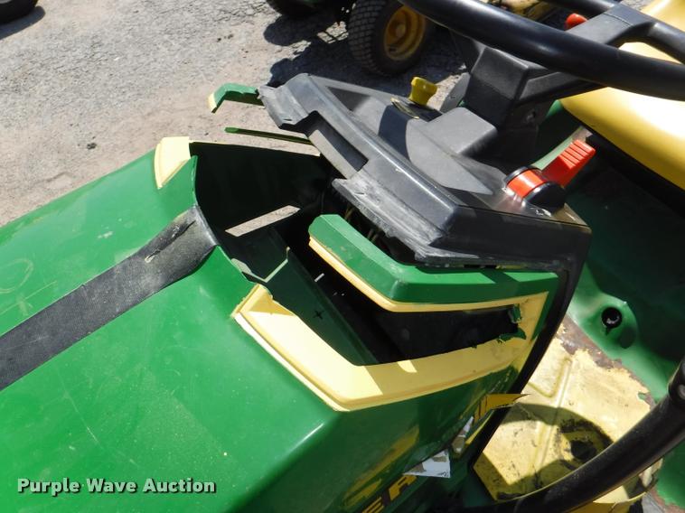 image for item DA1614 John Deere GT262 lawn mower