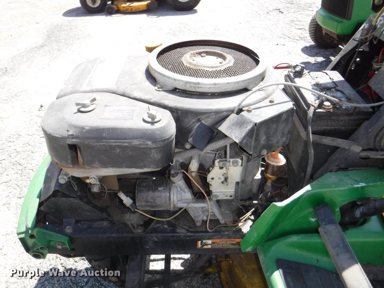 image for item DA1614 John Deere GT262 lawn mower