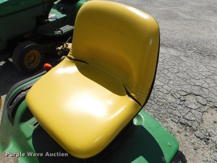 image for item DA1614 John Deere GT262 lawn mower