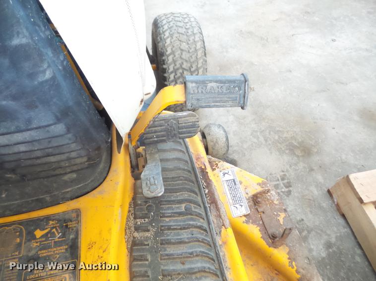 image for item DA1615 Cub Cadet 1527 lawn mower