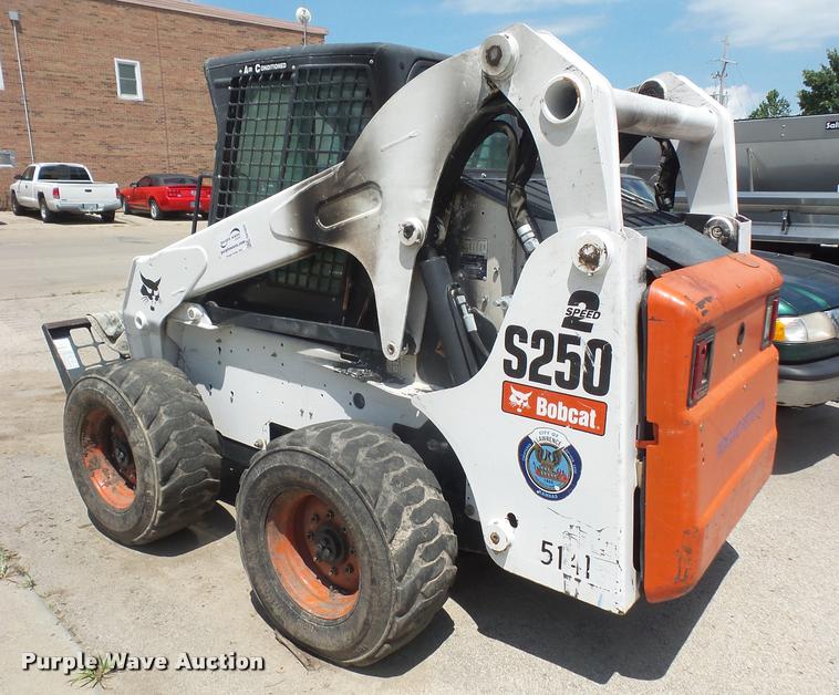 image for item DA1631 2007 Bobcat S250 skid steer