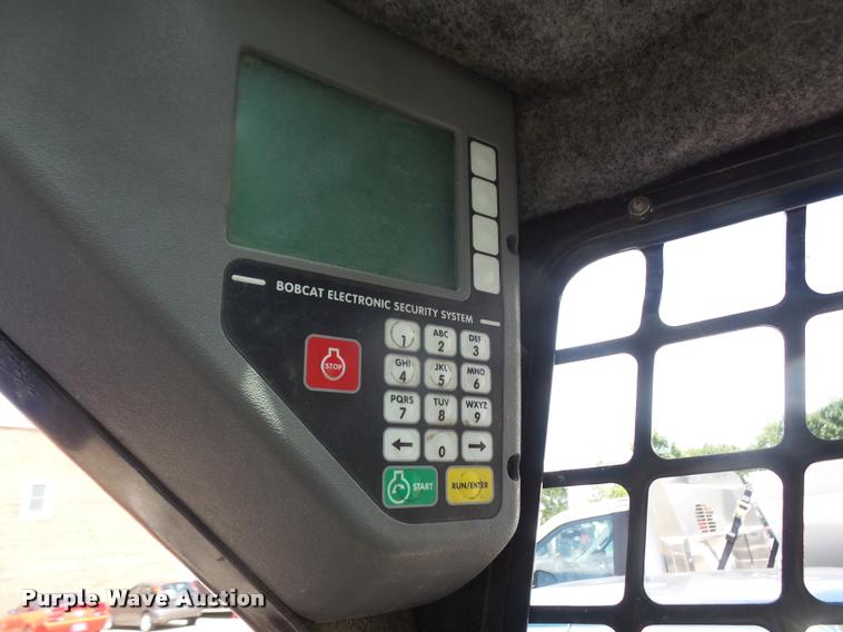 image for item DA1631 2007 Bobcat S250 skid steer