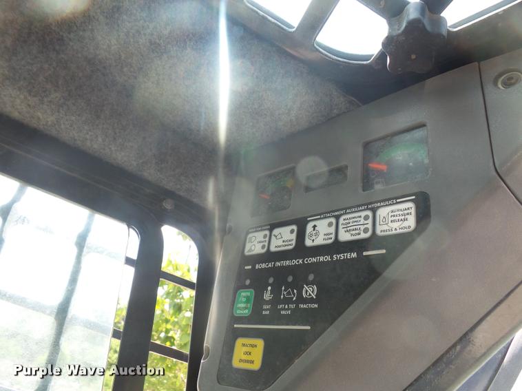 image for item DA1631 2007 Bobcat S250 skid steer